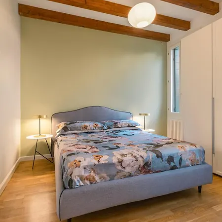 Guglie440 Apartamento *