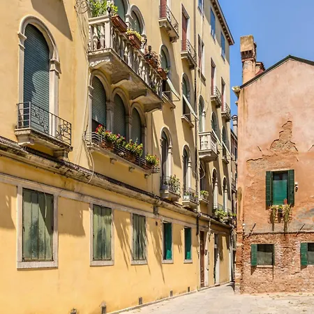 Guglie440 Apartamento *